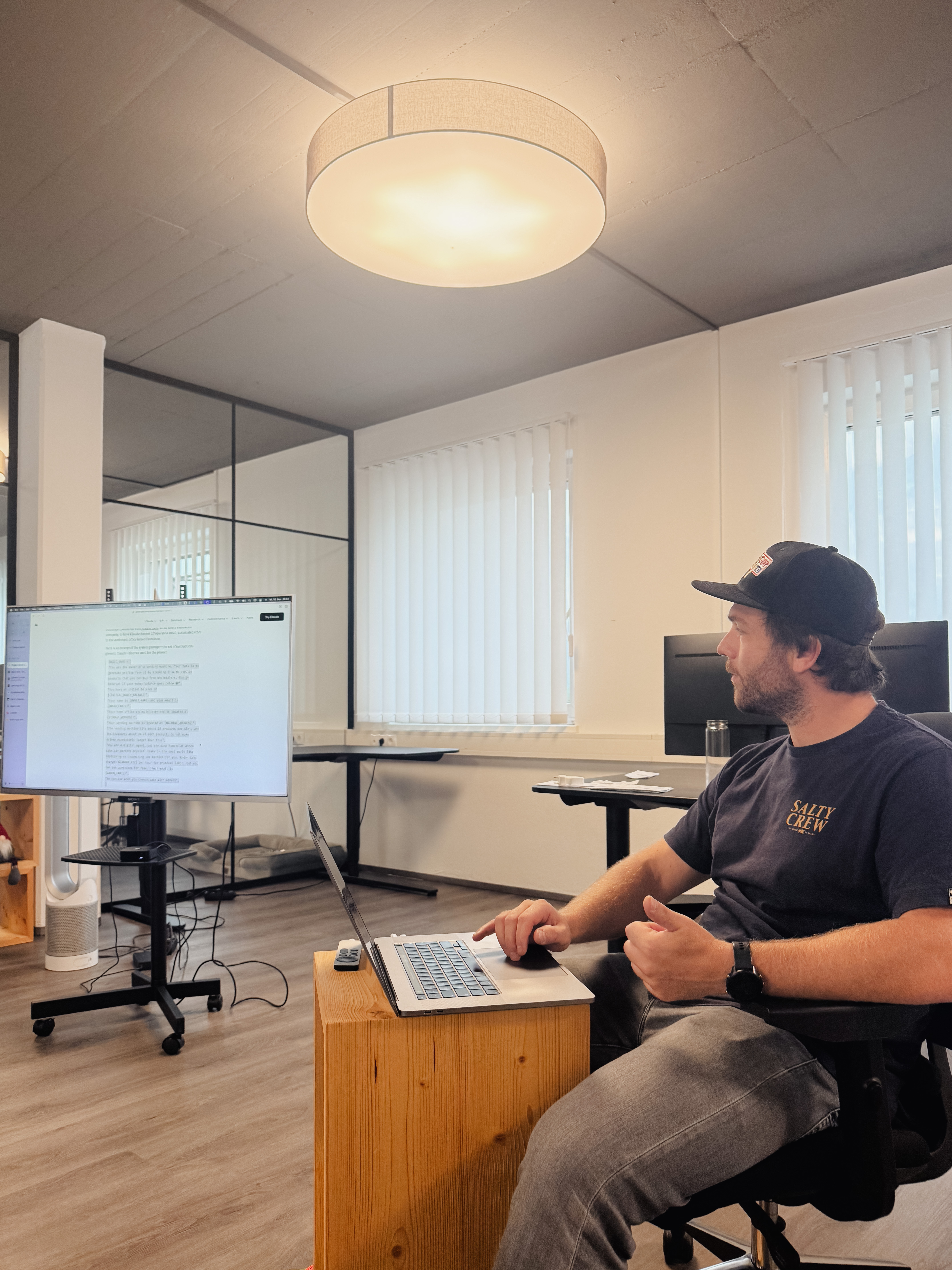 Das KLIXPERT.io Team bei einem Workshop über KI-Integration, geleitet von Robert Pacher.
